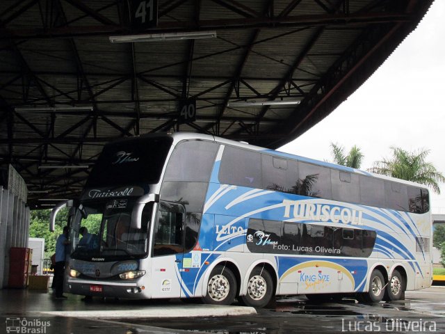 Turiscoll - Turismo Collet Ltda. 29000 na cidade de Londrina, Paraná, Brasil, por Lucas Oliveira . Número da foto: #5617752.