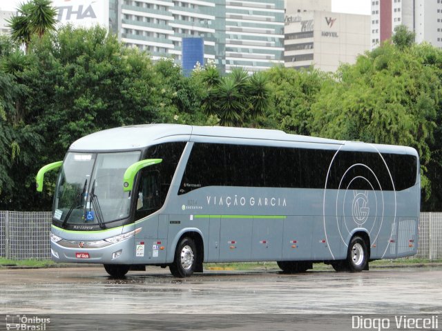 Viação Garcia 8214 na cidade de Curitiba, Paraná, Brasil, por Diogo Viec. ID da foto: 5620552.