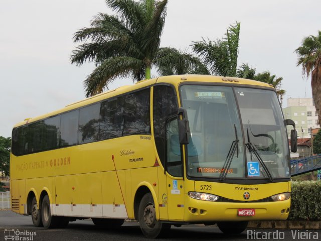 Viação Itapemirim 5723 na cidade de Uberlândia, Minas Gerais, Brasil, por Ricardo Vieira. ID da foto: 5550912.