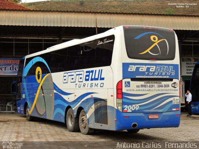 Arara Azul Turismo 2009 na cidade de Ibatiba, Espírito Santo, Brasil, por Antonio Carlos Fernandes. Número da foto: #5550466.