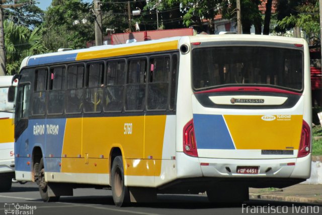 Rápido Turismo 5760 na cidade de Assis, São Paulo, Brasil, por Francisco Ivano. ID da foto: 5561207.