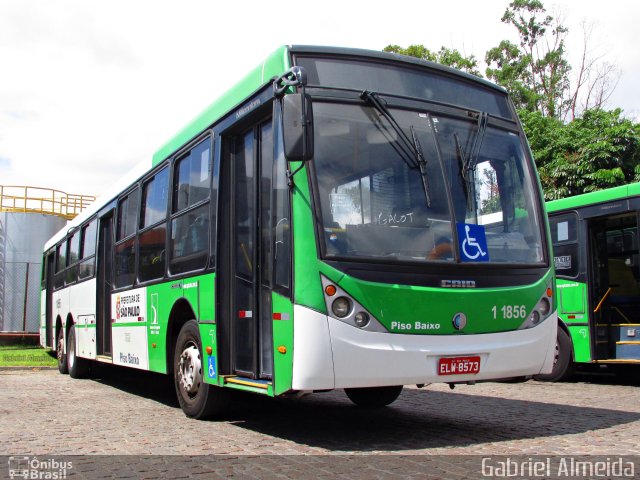 Viação Santa Brígida 1 1856 na cidade de São Paulo, São Paulo, Brasil, por Gabriel Almeida. Número da foto: #4833084.