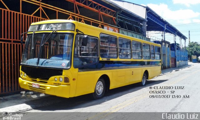 Escolares SN na cidade de Osasco, São Paulo, Brasil, por Claudio Luiz. Número da foto: #4834957.