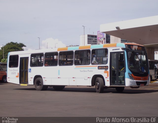 Viação Expresso Planaltina 005015 na cidade de Brasília, Distrito Federal, Brasil, por Afonso de Sousa. Número da foto: #4834570.