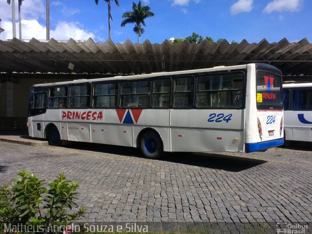 Viação Princesa da Serra 224 na cidade de Valença, Rio de Janeiro, Brasil, por Matheus Ângelo Souza e Silva. Número da foto: #4836400.