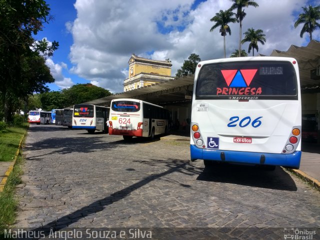 Viação Princesa da Serra 206 na cidade de Valença, Rio de Janeiro, Brasil, por Matheus Ângelo Souza e Silva. Número da foto: #4836377.