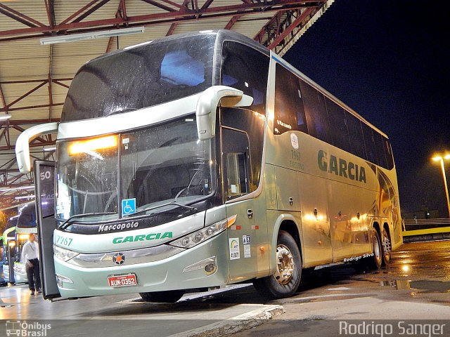 Viação Garcia 7967 na cidade de Londrina, Paraná, Brasil, por Rodrigo S. G Busólogo do Brasil. ID da foto: 4846621.