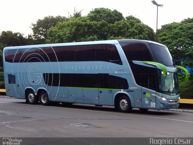 Viação Garcia 8921 na cidade de Londrina, Paraná, Brasil, por Rogério César. Número da foto: #4849825.