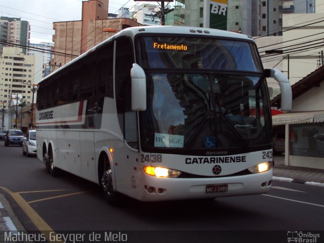 Auto Viação Catarinense 2438 na cidade de Balneário Camboriú, Santa Catarina, Brasil, por Matheus  Geyger de Melo. Número da foto: #4852948.