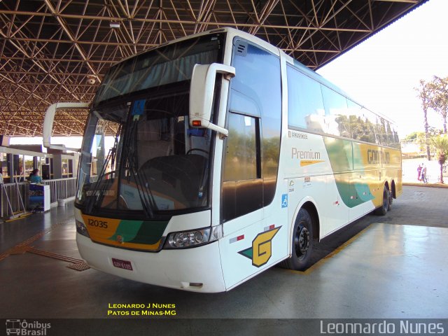 Empresa Gontijo de Transportes 12035 na cidade de Patos de Minas, Minas Gerais, Brasil, por Leonardo J. Nunes. Número da foto: #4854963.