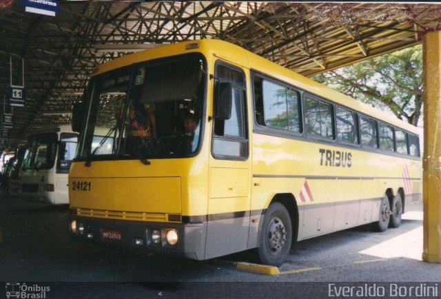 Viação Itapemirim 24121 na cidade de São José dos Campos, São Paulo, Brasil, por Everaldo Bordini. ID da foto: 4861681.