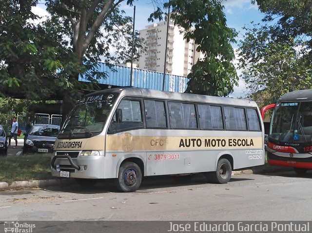 Ônibus Particulares CQH4835 na cidade de Monte Mor, São Paulo, Brasil, por José Eduardo Garcia Pontual. Número da foto: #4862323.