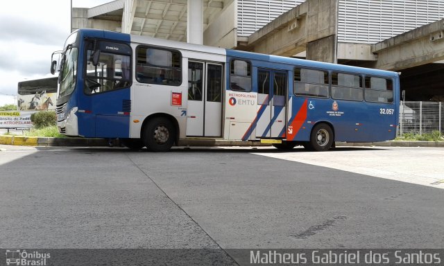 Auto Viação Ouro Verde 32.057 na cidade de Campinas, São Paulo, Brasil, por Matheus Gabriel dos Santos. ID da foto: 4869119.