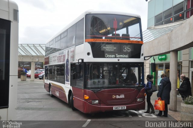 Lothian Buses 994 na cidade de Edinburgh, Edinburgh, Escócia, por Donald Hudson. ID da foto: 4870859.