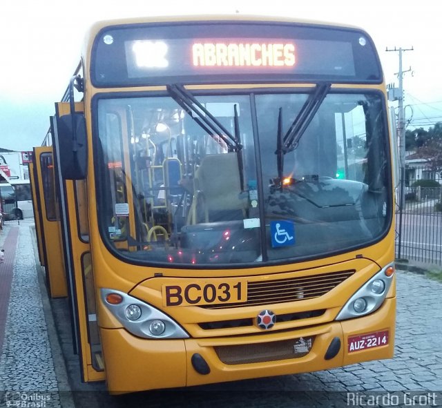 Transporte Coletivo Glória BC031 na cidade de Curitiba, Paraná, Brasil, por Ricardo Grott. ID da foto: 4871142.