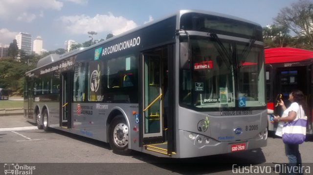 Viação Gato Preto 8 2005 na cidade de São Paulo, São Paulo, Brasil, por Gustavo Oliveira. ID da foto: 4824508.