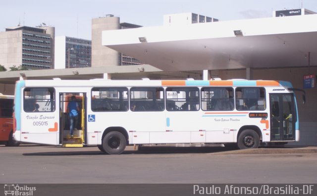 Viação Expresso Planaltina 005015 na cidade de Brasília, Distrito Federal, Brasil, por Afonso de Sousa. Número da foto: #4824893.