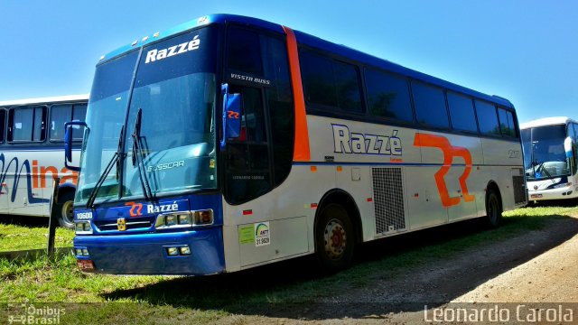 Razzé Fretamentos e Turismo 10600 na cidade de Guaxupé, Minas Gerais, Brasil, por Leonardo Carola. Número da foto: #4827732.