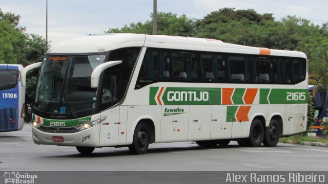 Empresa Gontijo de Transportes 21615 na cidade de Taubaté, São Paulo, Brasil, por Alex Ramos Ribeiro. Número da foto: #4900120.