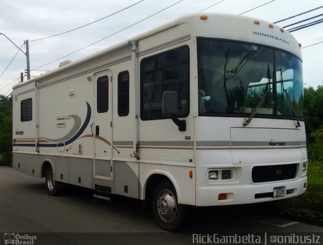 Motorhomes 10.13299 na cidade de São Luís, Maranhão, Brasil, por Ricardo Gambetta. Número da foto: #4898093.