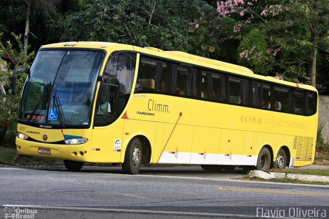 Viação Itapemirim 8707 na cidade de Paraíba do Sul, Rio de Janeiro, Brasil, por Flávio Oliveira. ID da foto: 4902022.