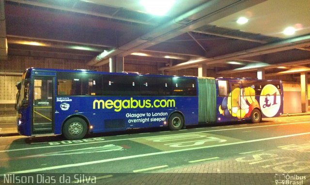 Megabus Reino Unido  na cidade de Inglaterra, por Nilson Dias da Silva . ID da foto: 4902393.