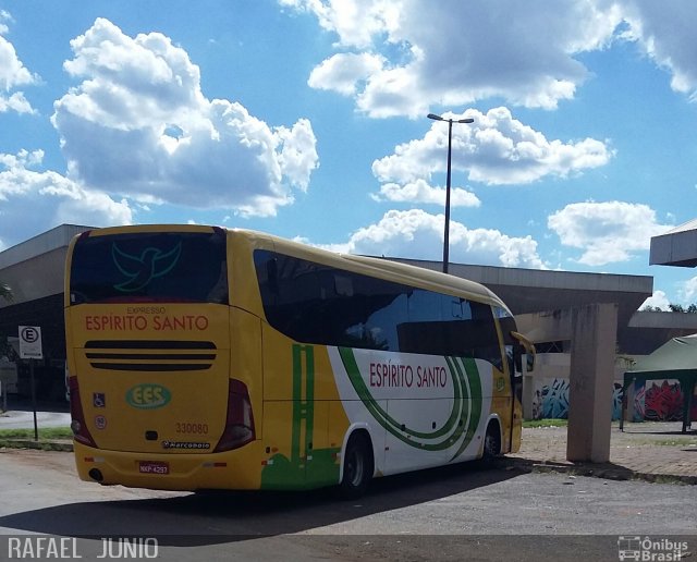 Expresso Espírito Santo 330080 na cidade de Patos de Minas, Minas Gerais, Brasil, por RAFAEL  JUNIO FONSECA. Número da foto: #4907325.
