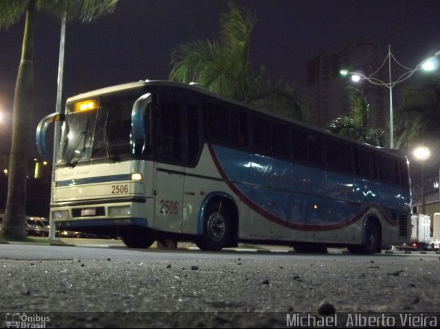 Rafaella Turismo 2506 na cidade de Barueri, São Paulo, Brasil, por Michael  Alberto Vieira. ID da foto: 4913287.