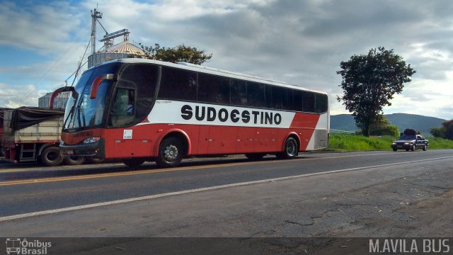 Rápido Sudoestino 450 na cidade de Passos, Minas Gerais, Brasil, por Matheus Avila. Número da foto: #4912314.