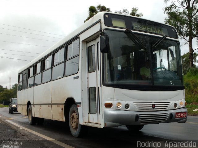 Ônibus Particulares 7745 na cidade de Conselheiro Lafaiete, Minas Gerais, Brasil, por Rodrigo  Aparecido. ID da foto: 4920920.