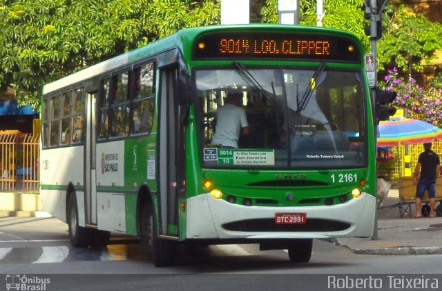 Viação Gato Preto 1 2161 na cidade de São Paulo, São Paulo, Brasil, por Roberto Teixeira. ID da foto: 4920885.