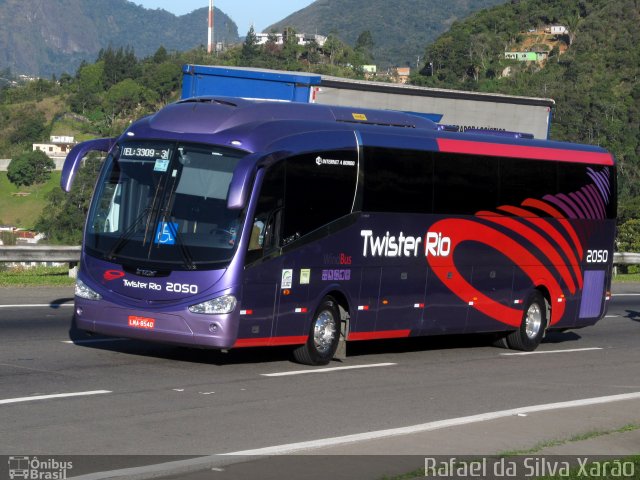 Twister Rio Transporte e Turismo 2050 na cidade de Petrópolis, Rio de Janeiro, Brasil, por Rafael da Silva Xarão. Número da foto: #4880533.