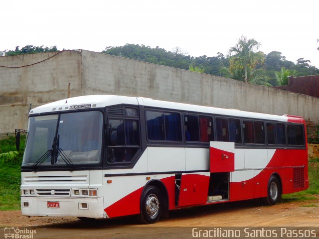 Ônibus Particulares 1759 na cidade de Caratinga, Minas Gerais, Brasil, por Graciliano Santos Passos. Número da foto: #4879055.