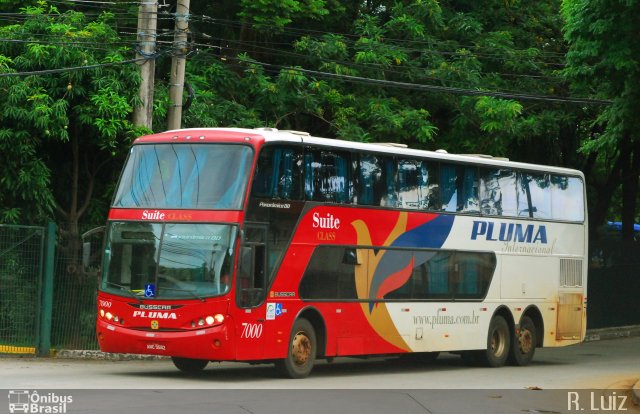 Pluma Conforto e Turismo 7000 na cidade de São Paulo, São Paulo, Brasil, por Ricardo Luiz. Número da foto: #4932025.