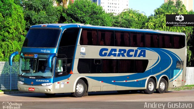 Viação Garcia 7966 na cidade de Curitiba, Paraná, Brasil, por Andrey Gustavo. Número da foto: #4934088.