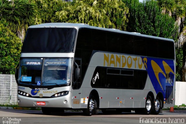 Nandotur Turismo 2300 na cidade de Curitiba, Paraná, Brasil, por Francisco Ivano. Número da foto: #4933824.