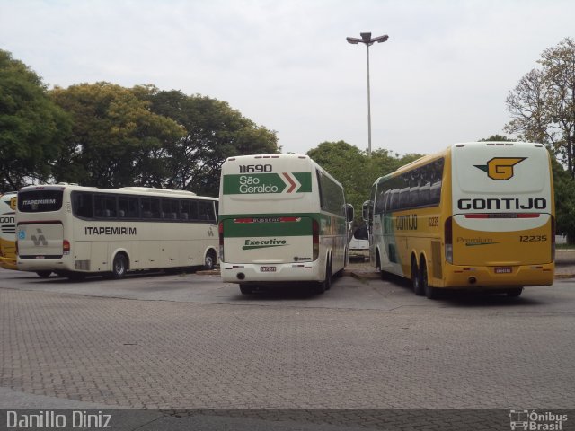 Empresa Gontijo de Transportes 12235 na cidade de São Paulo, São Paulo, Brasil, por Douglas Jesus. Número da foto: #4939324.