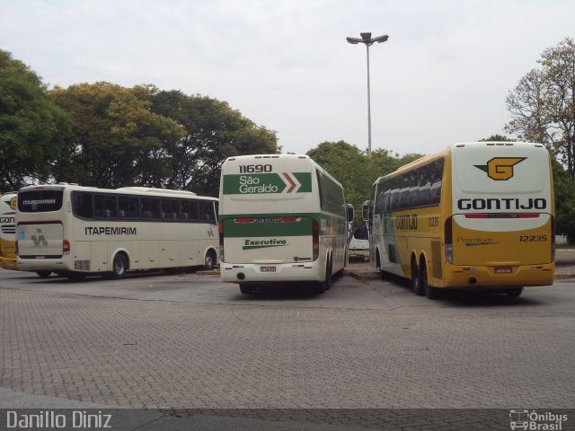 Empresa Gontijo de Transportes 12235 na cidade de São Paulo, São Paulo, Brasil, por Douglas Jesus. ID da foto: 4939324.