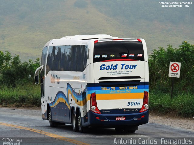 Gold Tour Viagens e Turismo 5005 na cidade de João Monlevade, Minas Gerais, Brasil, por Antonio Carlos Fernandes. Número da foto: #4938442.