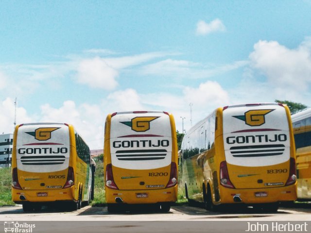 Empresa Gontijo de Transportes 18200 na cidade de Natal, Rio Grande do Norte, Brasil, por John Herbert. Número da foto: #4938200.