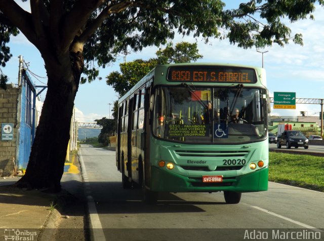 SM Transportes 20020 na cidade de Belo Horizonte, Minas Gerais, Brasil, por Adão Raimundo Marcelino. Número da foto: #4942019.