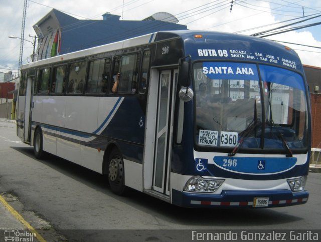 Inversiones La Tapachula 296 na cidade de Alto Paraíso de Goiás, Goiás, Brasil, por Fernando Gonzalez Garita. Número da foto: #4943482.