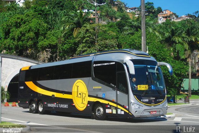 LF Viagens e Turismo 11000 na cidade de Santos, São Paulo, Brasil, por Ricardo Luiz. ID da foto: 4882796.