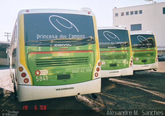 Expresso Princesa dos Campos 5841 na cidade de Ponta Grossa, Paraná, Brasil, por Alexandre M.  Sanches. ID da foto: 4888844.