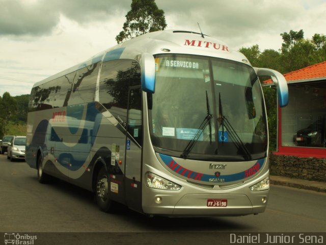 Mitur Turismo e Transportadora Turística 5020 na cidade de Ouro Preto, Minas Gerais, Brasil, por Daniel Junior Sena. Número da foto: #4889339.