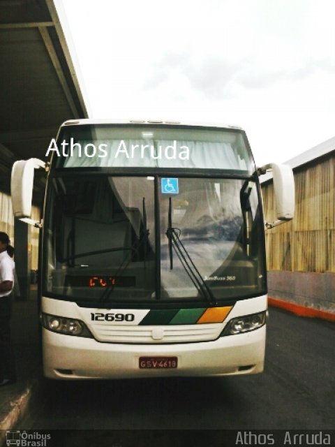 Empresa Gontijo de Transportes 12690 na cidade de Belo Horizonte, Minas Gerais, Brasil, por Athos Arruda. ID da foto: 4895277.