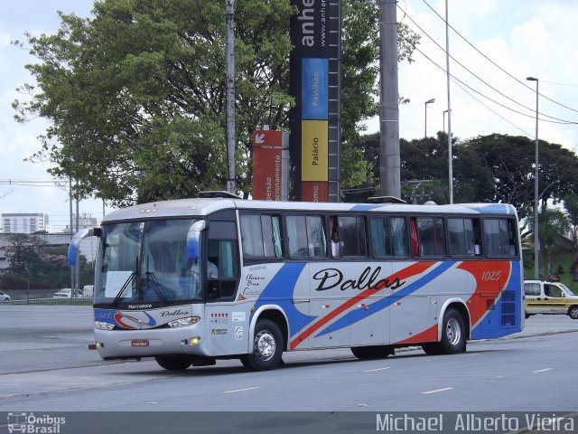 Dallas Turismo e Fretamento 1025 na cidade de São Paulo, São Paulo, Brasil, por Michael  Alberto Vieira. Número da foto: #4949870.