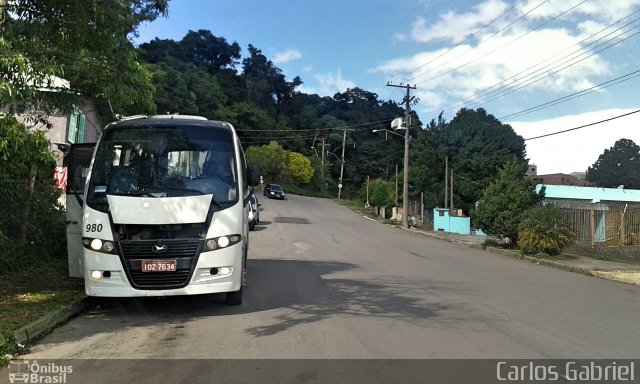 Viação Giratur 980 na cidade de Caxias do Sul, Rio Grande do Sul, Brasil, por Carlos Gabriel. Número da foto: #4972510.