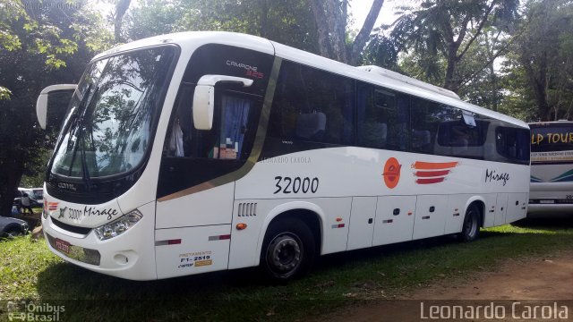 Viação Mirage 32000 na cidade de Pirassununga, São Paulo, Brasil, por Leonardo Carola. Número da foto: #4978202.