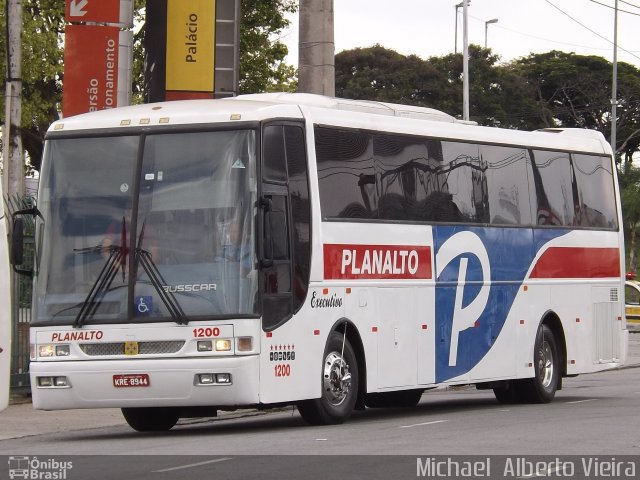 Planalto d'Oeste Transportes e Turismo 1200 na cidade de São Paulo, São Paulo, Brasil, por Michael  Alberto Vieira. Número da foto: #4977125.